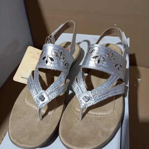 EARTH SPIRIT ONTARIO SANDAL - COLOUR SILVER - UK SIZE 5