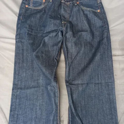 LEVI'S 501 ORIGINAL STRAIGHT LEG JEANS IN DARK BLUE SIZE 30/32