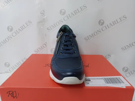 REIKER WEDGE TRAINER NAVY SIZE 5