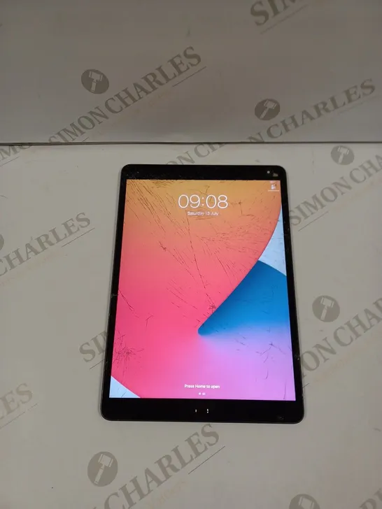 APPLE IPAD AIR A2152 IN GREY