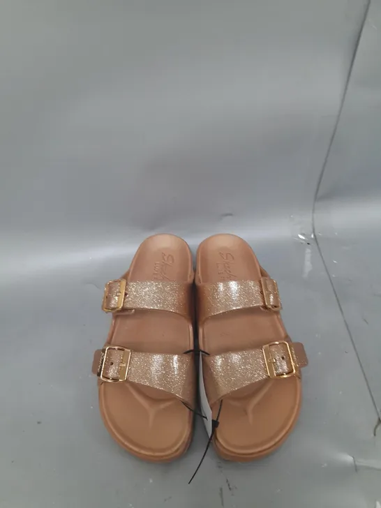 SKETCHERS CALI GEAR SANDAL - ROSE GOLD - SIZED 6