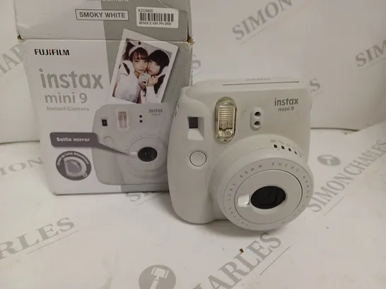 FUJIFILM INSTAX MINI 9 INSTANT CAMERA - SMOKY WHITE  RRP £84.99