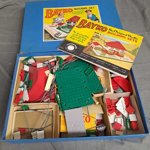 BOXED BAYKO BUILDING SET 