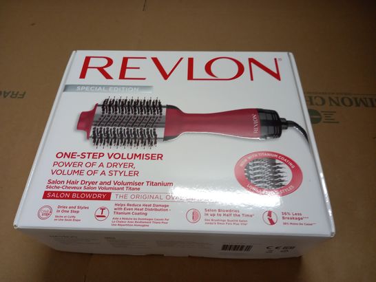 BOXED REVLON SALON HAIR DRYER AND VOLUMISER