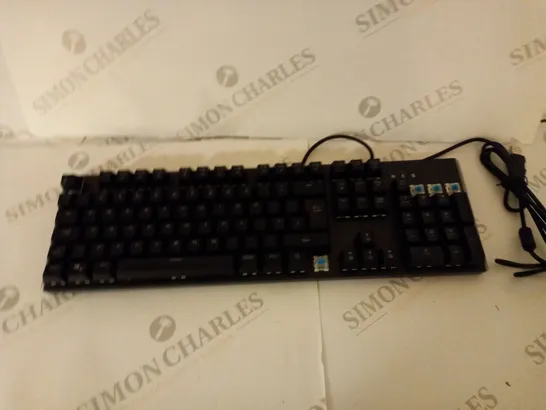 BOXED MECHANICAL GAMING KEYBOARD