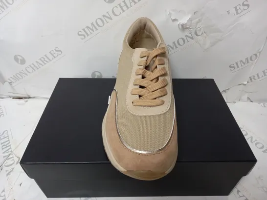 BOXED PAIR OF NATURALIZER PLATFORM TRAINERS IN TAN/BROWN - SIZE 6