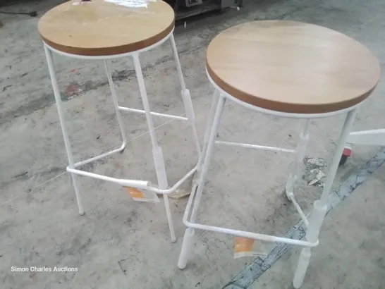 TWO GOODHOME MALOX FIXED LEG BAR STOOLS