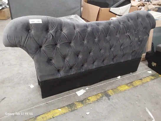 UPHOLSTERED BUTTONED CHARCOAL PLUS FABRIC BACK SECTION 