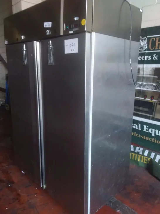 DOUBLE DOOR COMMERCIAL FRIDGE 