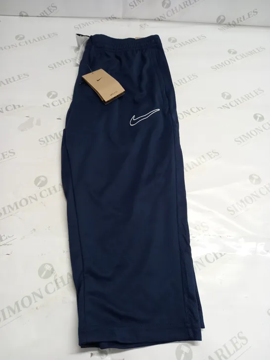 NIKE LOGO FOOTBALL 3/4 PANTS SIZE L