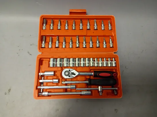 46 PC SOCKET WRENCH SET 