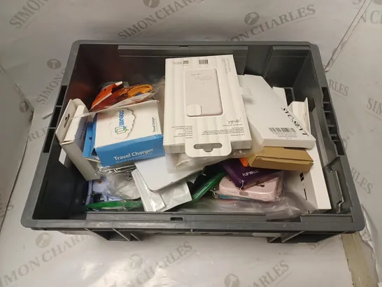 LOT OF APPROXIMATELY 30 PHONE ACCESSORIES AND ELECTRICALS TO INCLUDE TEMPERED GLASS SCREEN PROTECTORS, PHONE CASES, FOLDING PINS POWER ADAPTER, ETC