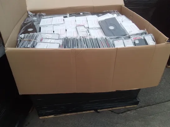 PALLET CONTAINING A LARGE QUANTITY OF ASSORTED BRAND NEW PHONE AND TABLET CASES 