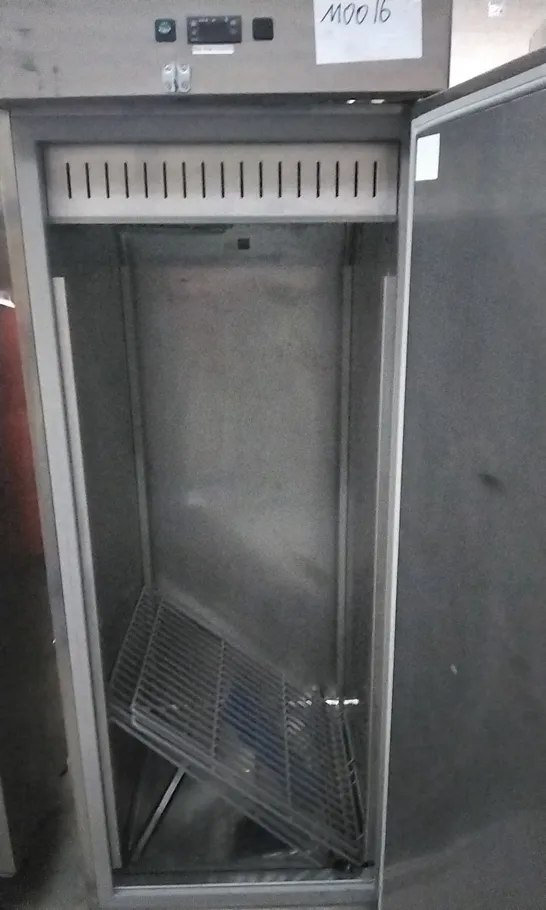 SINGLE COMMERCIAL FRIDGE/CHILLER SPA 70 TN