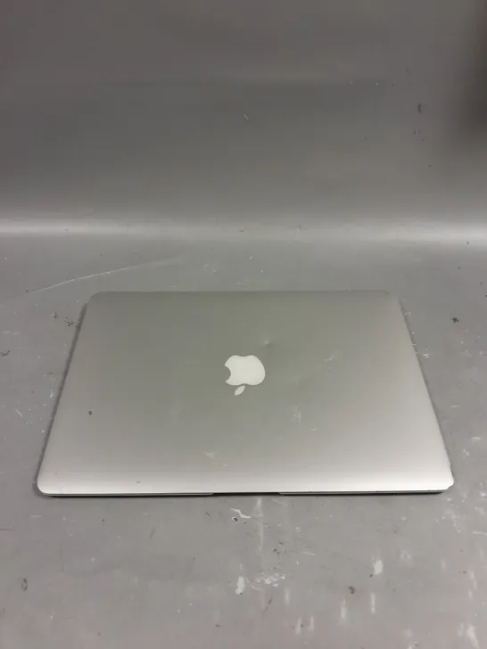 APPLE MACBOOK AIR - A1369 