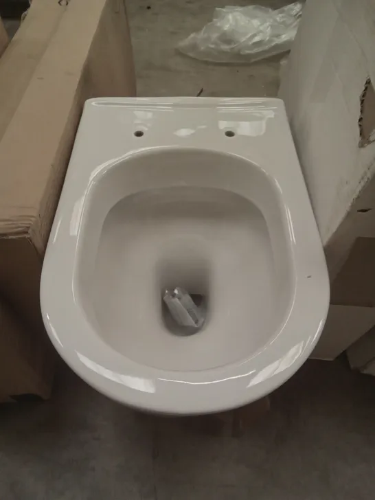 BACK TO WALL RIMLESS TOILET - WHITE