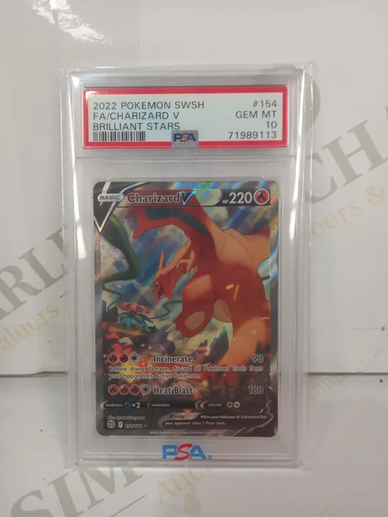 FRAMED AND GRADED COLLECTIBLE POKÉMON TRADING CARD - FA/CHARIZARD V (2022 POKÉMON SWSH)