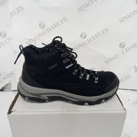 SKECHERS ALPH WATERPROOF BLACK BOOTS - SIZE 8