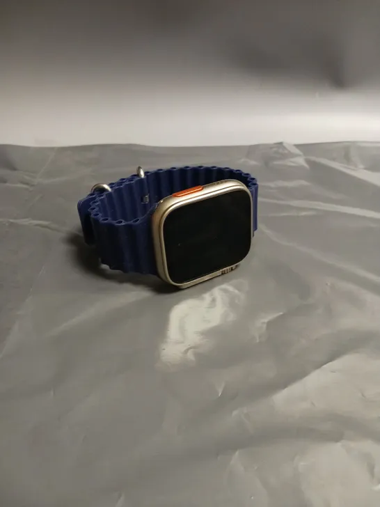 ULTRA SMART WATCH 8 BLUE RUBBER STRAP - UNSPECIFIED BRAND