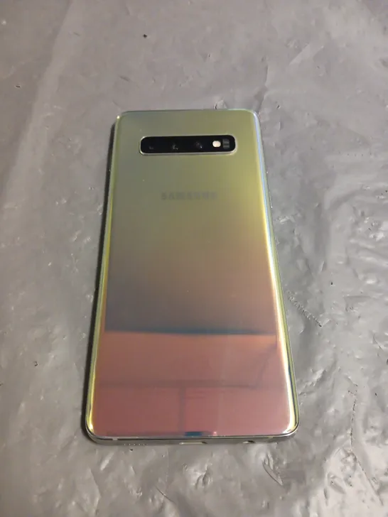 UNBOXED SAMSUNG GALAXY S10 MOBILE PHONE