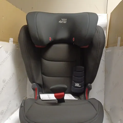 BOXED BRITAX ROMER KIDFIX CAR SEAT. 