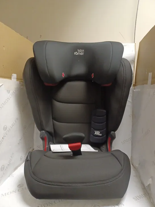 BOXED BRITAX ROMER KIDFIX CAR SEAT. 