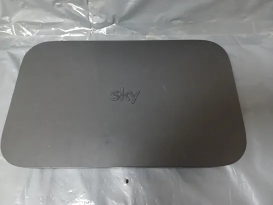 SKY TV BOX BLACK 