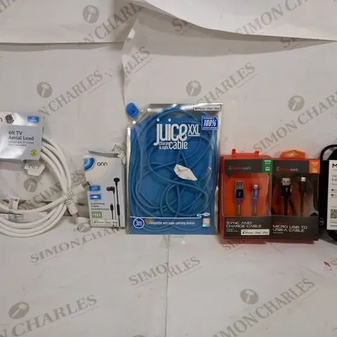 BOX OF APPROX 20 ASSORTED ITEMS TO INLCUDE - JUICE XXL - 6FT TV AERIAL - ONN EARPHONES ECT