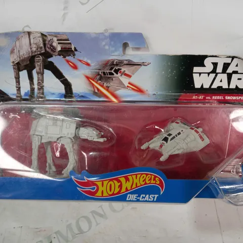 STAR WARS HOT WHEELS DIE-CAST AT-AT VS REBEL SNOWSPEEDER