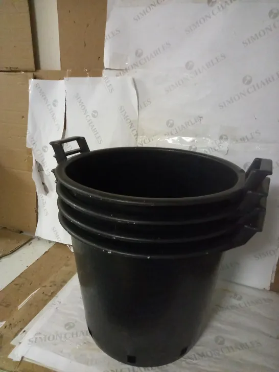 BOXED GRADE 1 SET OF 3 BLACK PLANTER TUBS RRP £20