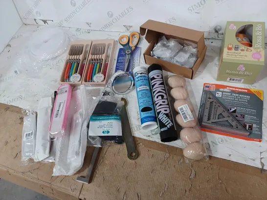 ASSORTED ITEMS TO INCLUDE: WOODLAND NESTING FRIEND, SPEED TRIM SQUARE, SPRAY SEALER, TITANIUM NON-STICK SCISSORS ETC 