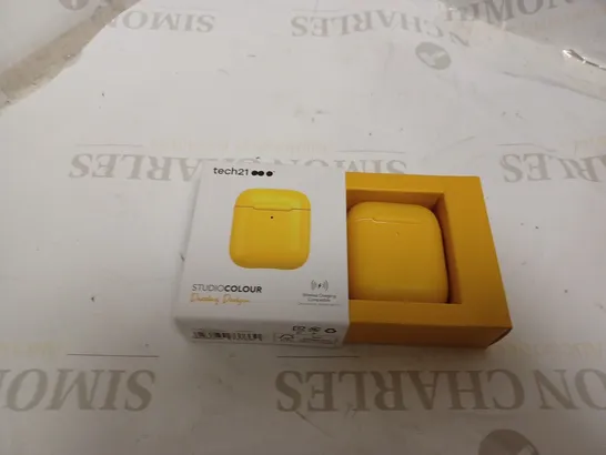 BOX OF 126 TECH 21 AIRPODS CASE - YELLOW