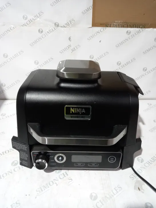 BOXED NINJA WOODFIRE ELECTRIC BBQ GRILL & SMOKER WITH AIR FRY FUNCTION OG701UKQ