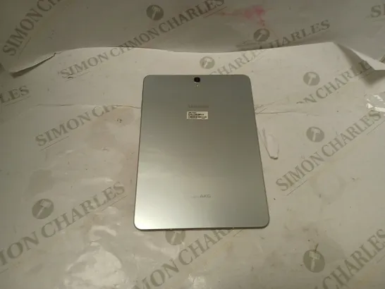 SAMSUNG TABLET SILVER SM-T825