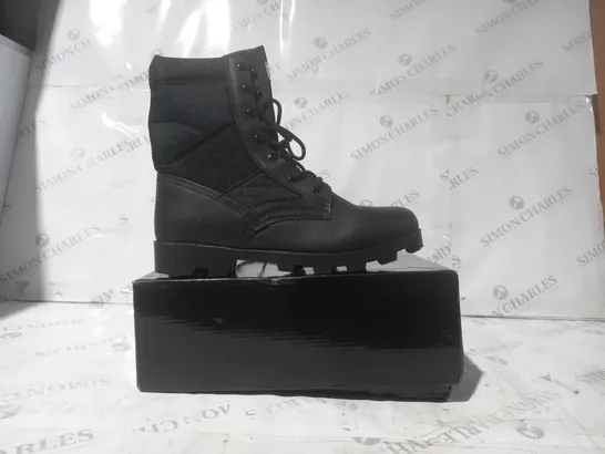 BOXED PAIR OF SAVAGE ISLAND JUNGLE BOOTS IN BLACK UK SIZE 10