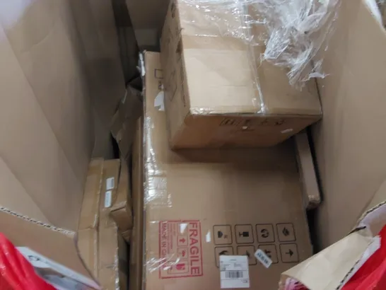 PALLET OF ASSORTED ITEMS INCLUDING: AIR FRYER, AUDIO TURNTABLE, DESK, PLYOMETRICS BOX