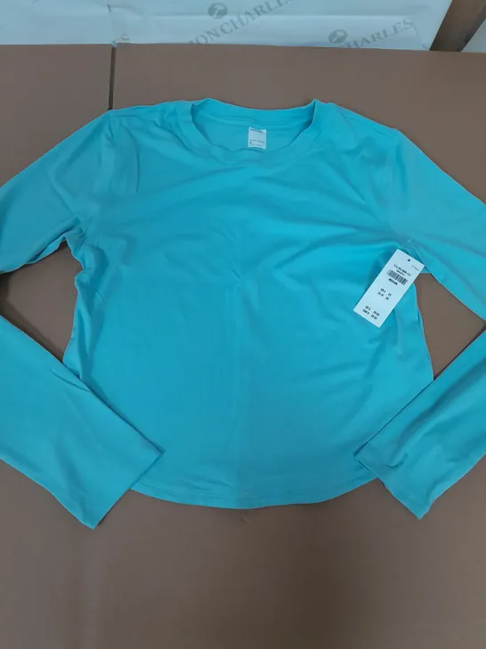 GILLY HICKS BABY BLUE LONG SLEEVE - SIZE MEDIUM