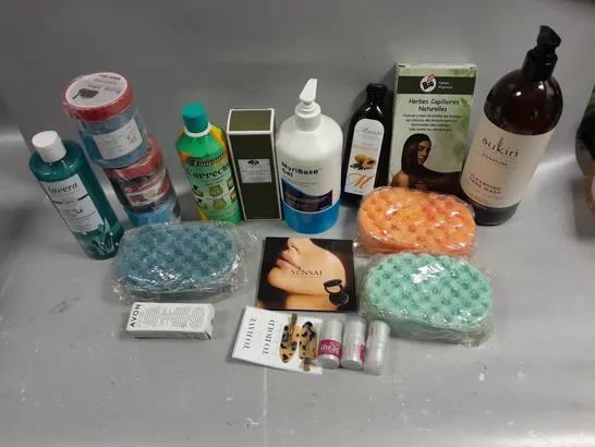 BOX OF APPROXIMATELY 15 COSMETIC ITEMS TO INCLUDE SUKIN HAND WASH, PAPAYA OIL, BODY LOTION, ETC