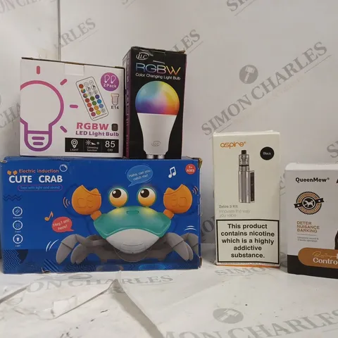 BOX OF APPROXIMATELY 10 ASSORTED ITEMS TO INCLUDE RGBW LIGHTS, CUTE CRAB, ECIGARETTE ETC