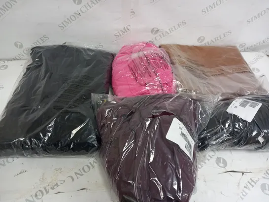 BOX OF APPROXIMATELY 15 ASSORTED CLOTHING ITEMS TO INCLUDE BROWN LEATHER SKIRT PINK JUMPER, BLACK BLAZER ETC