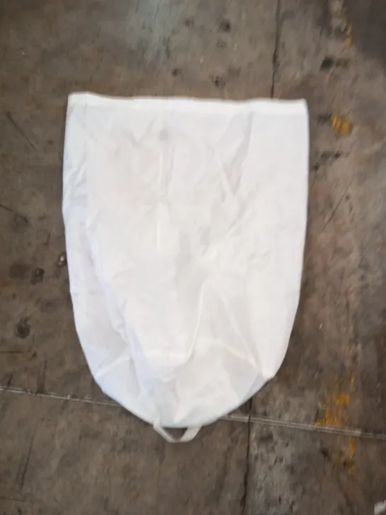 LARGE QUANTITY OF WHITE LAUDRY BAGS