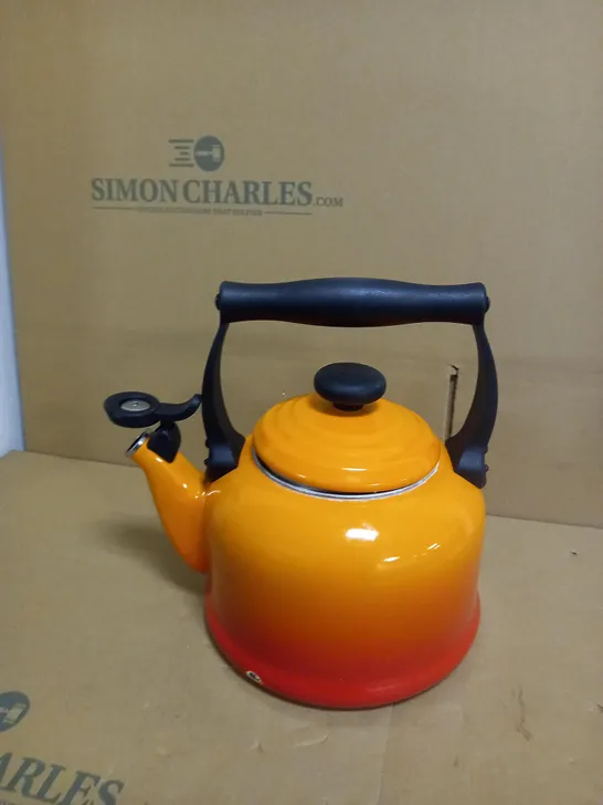 LE CREUSET STOVE KETTLE 2.1L