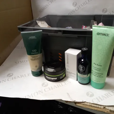 BOX OF APPROX. 20 ASSORTED HEALTH AND BEAUTY ITEMS TO INCLUDE: AVEDA, AMIKA & DERMATICA