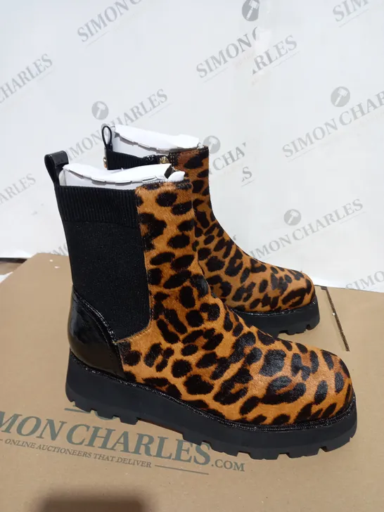 BOXED MODA IN PELLE GERRI EMBELLISHED SQUARE TOE CHELSEA BOOT - LEOPARD - SIZE 5