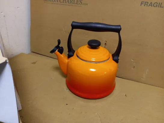 LE CREUSET STOVE KETTLE 2.1L