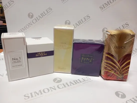 APPROXIMATELY 11 ASSORTED BOXED FRAGRANCES TO INCLUDE;