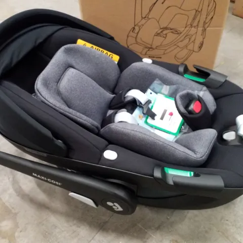 BOXED PEBBLE 360 BABY CAR SEAT