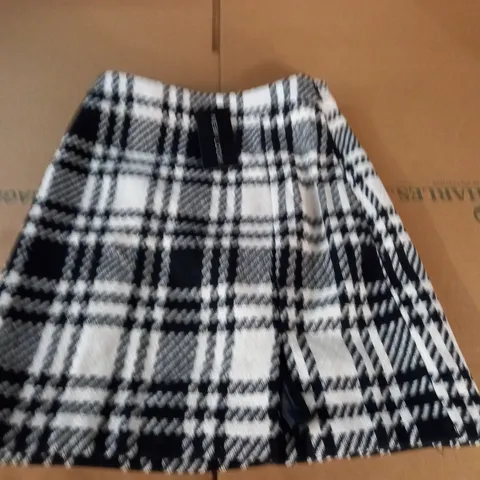 NEW LOOK MADDY CHECK SKIRT - UK 6