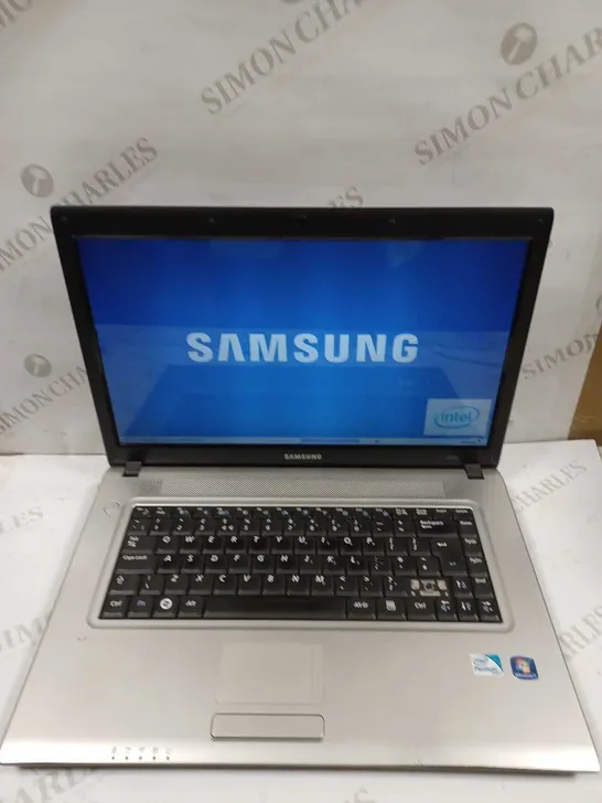 SAMSUNG R519 LAPTOP 