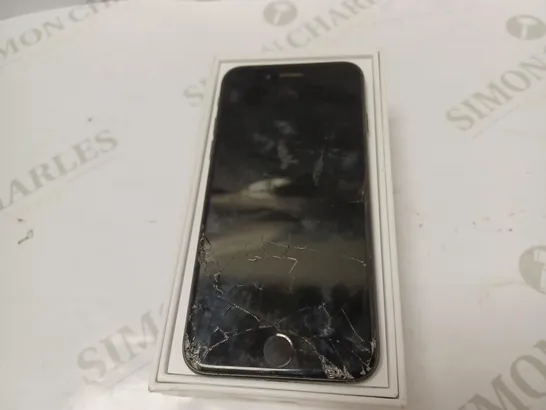 BOXED APPLE IPHONE 7 (A1778)